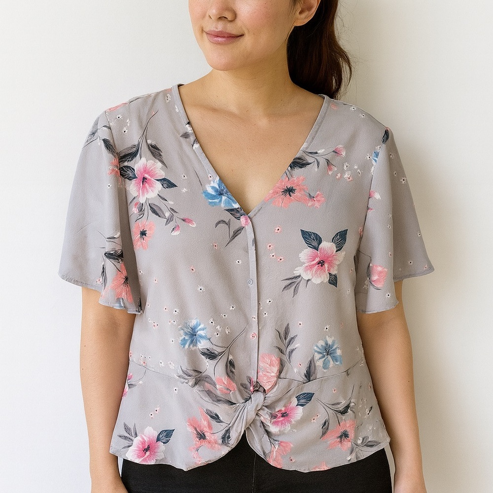 Candie's Floral Vneck Wrap Twist Peplum Ruffle Short Sleeve Blouse Top, Size XXL